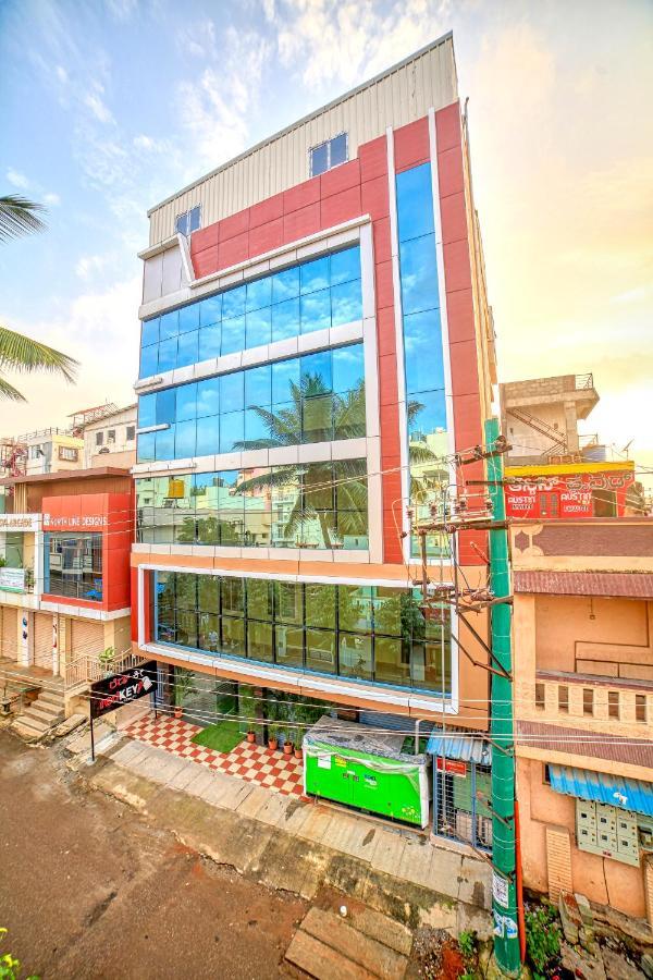Redkey Inn Hotel Near Bangalore Airport Airport Pickup & Drop Available 24X7 Yelahanka 外观 照片